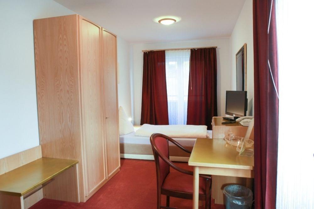 Hotel Aggertal Ґуммерсбах Екстер'єр фото