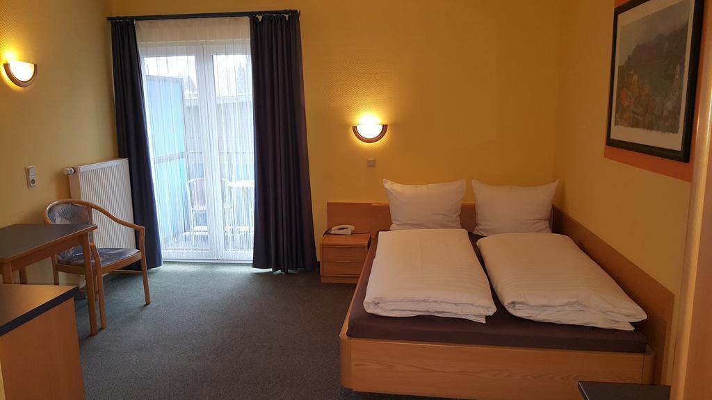 Hotel Aggertal Ґуммерсбах Екстер'єр фото