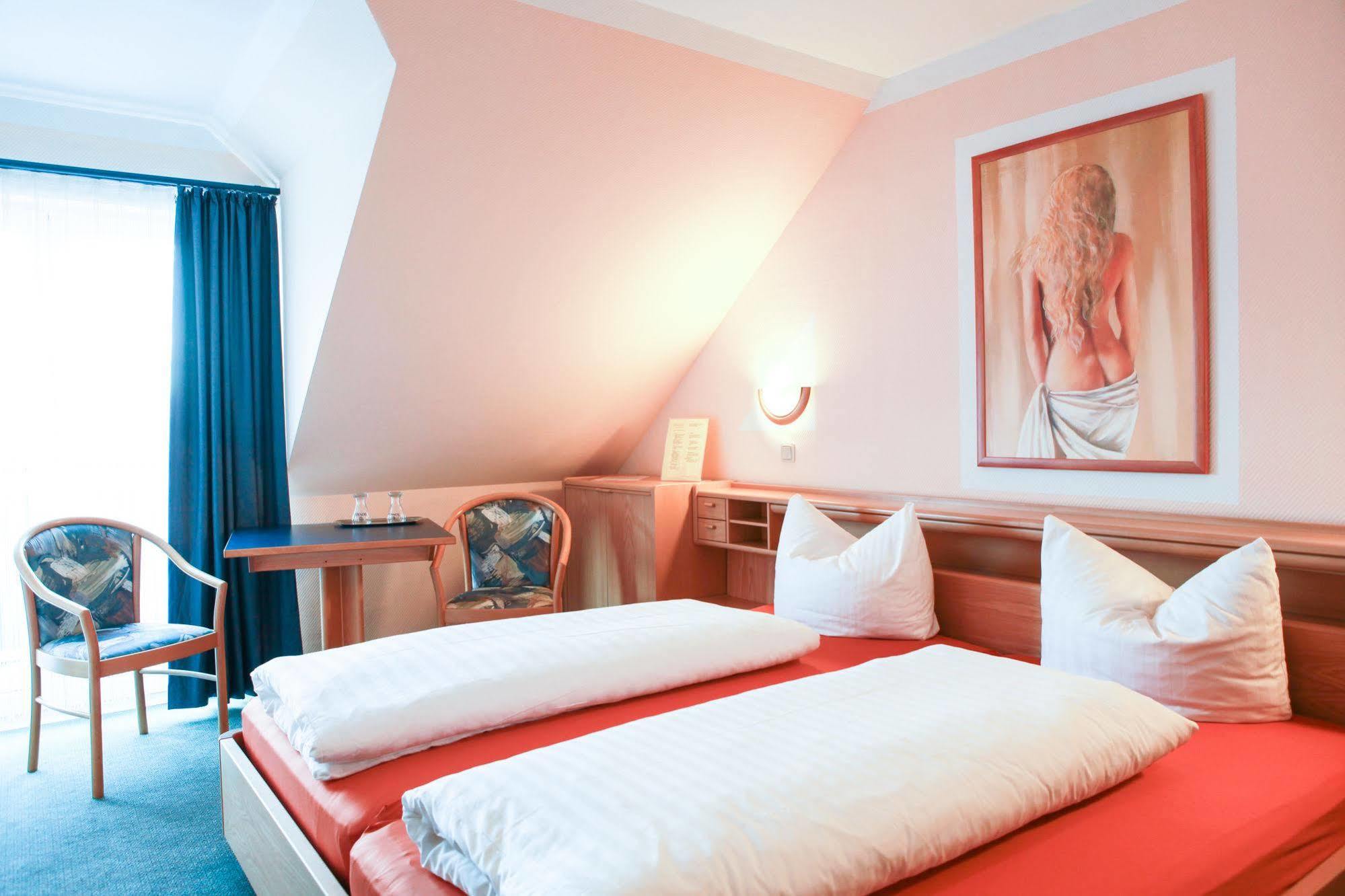 Hotel Aggertal Ґуммерсбах Екстер'єр фото